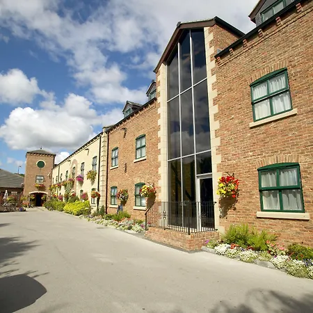 Corn Mill 3* Leeds (West Yorkshire)