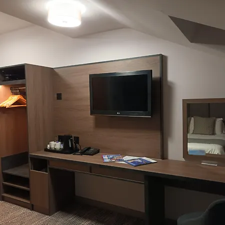 Corn Mill 3* Leeds (West Yorkshire)