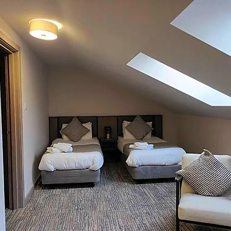 Corn Mill 3* Leeds (West Yorkshire)
