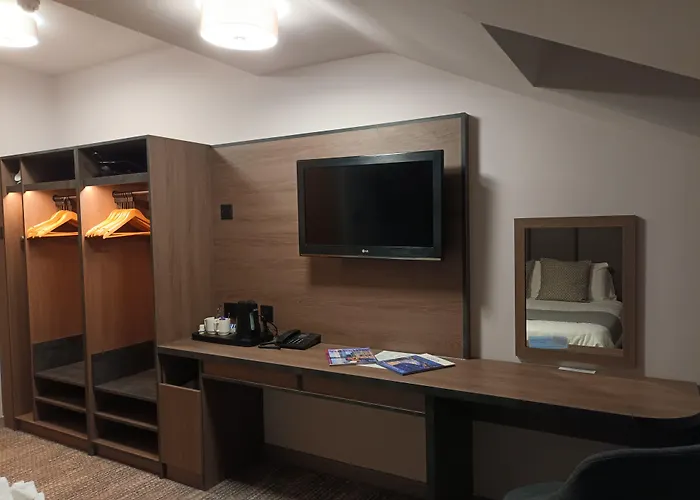 Corn Mill 3* Leeds (West Yorkshire)