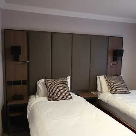 Corn Mill 3* Leeds (West Yorkshire)